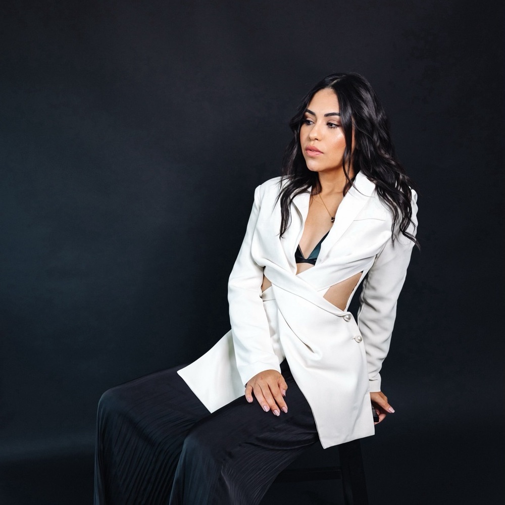 Meet your Posher, Alondra